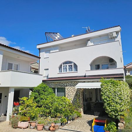 Apartmani Kurjakovic - プナト エクステリア 写真
