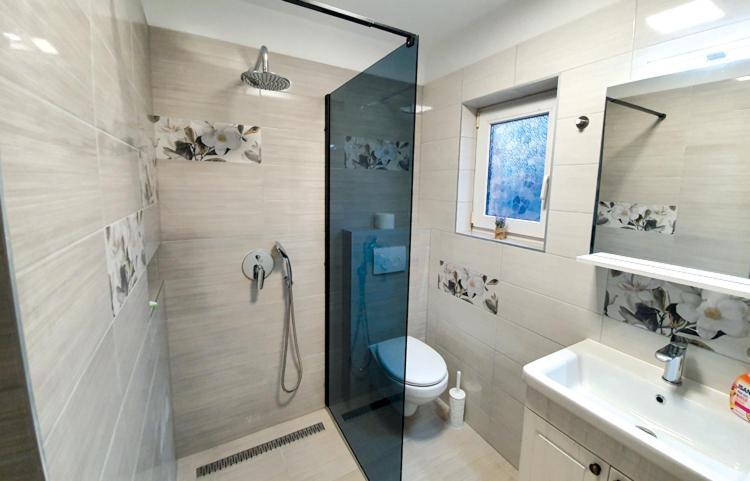 Apartmani Kurjakovic - プナト エクステリア 写真