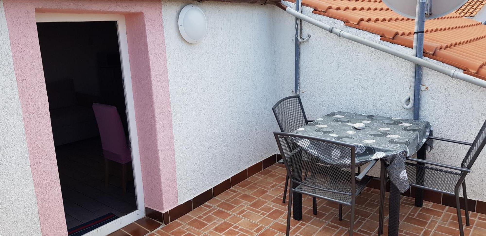 Apartmani Kurjakovic - プナト エクステリア 写真